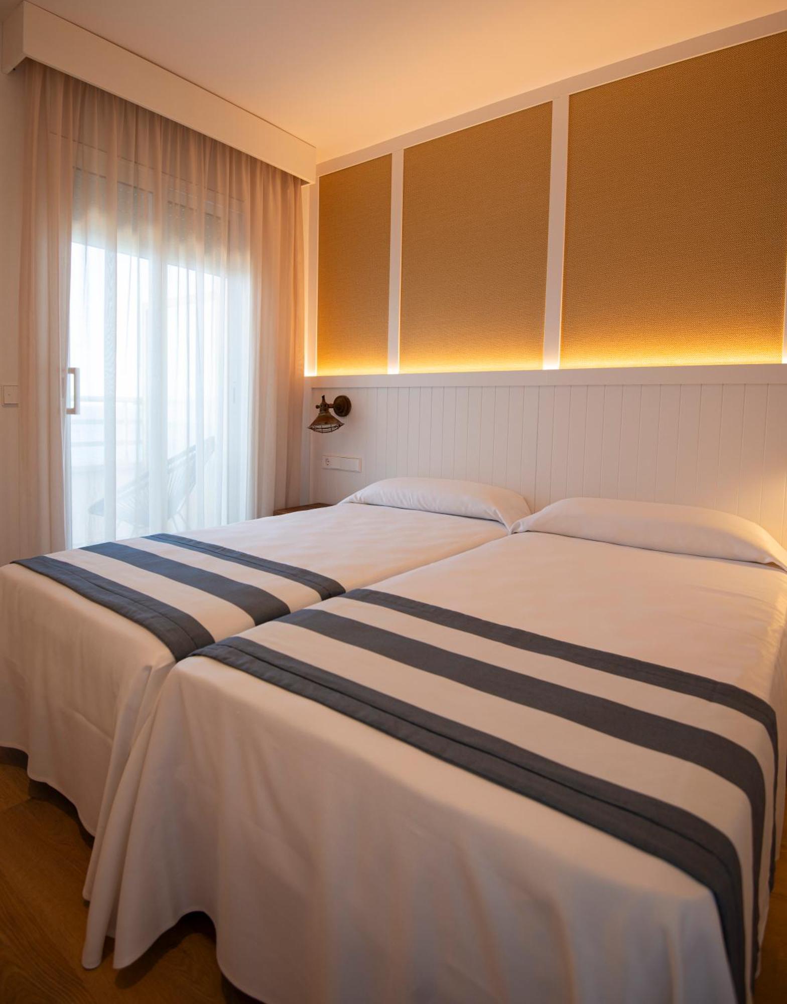 Hotel Els Pins Platja d'Aro Kültér fotó